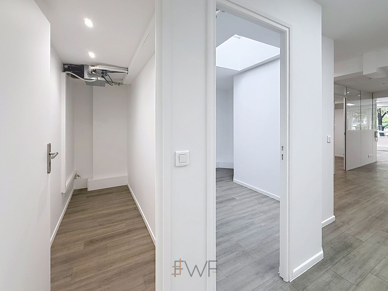 
                                                Location
                                                 Place Charles de Gaulles - 126m² bureaux