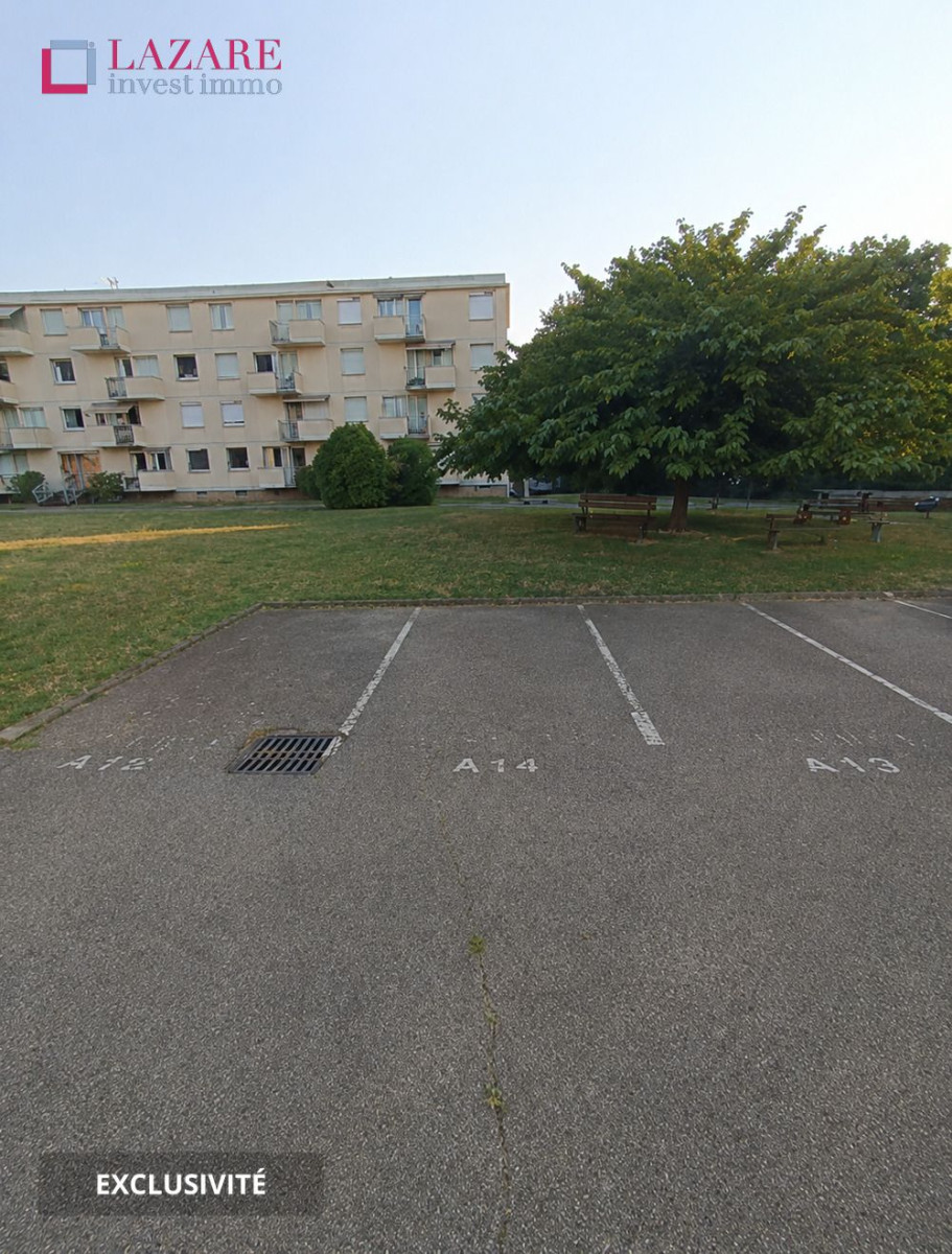 
                                                Location
                                                 Place de parking à louer