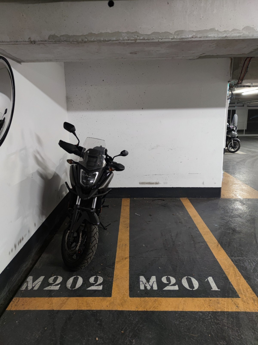 
                                                Location
                                                 Place de Parking Moto Paris 17 ème - Batignolles