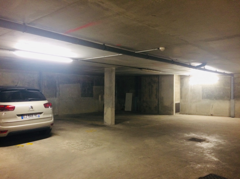 
                                                Location
                                                 Place de parking souterrain sécurisée   1 Pièce ·