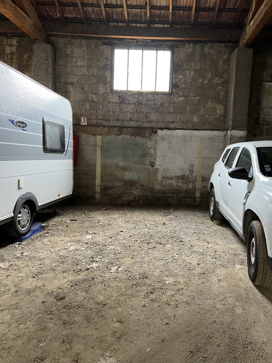 
                                                Location
                                                 Place de parking Véhicule Léger