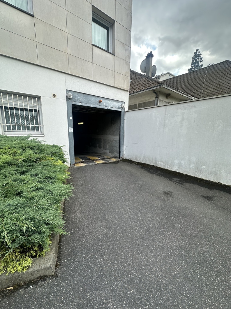 
                                                Location
                                                 Place de parking – Villejuif