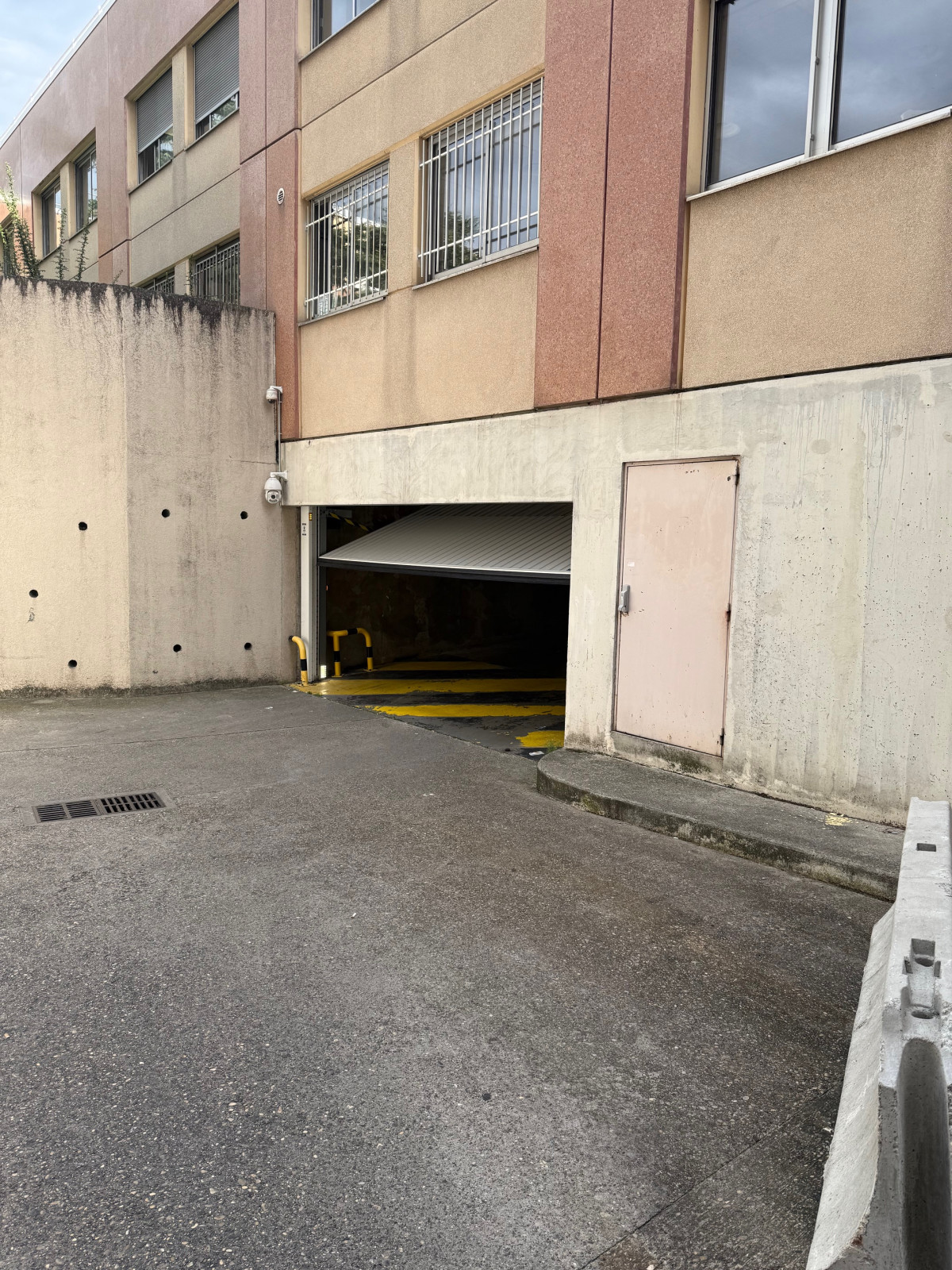 
                                                Vente
                                                 Place de Parking Villeurbanne