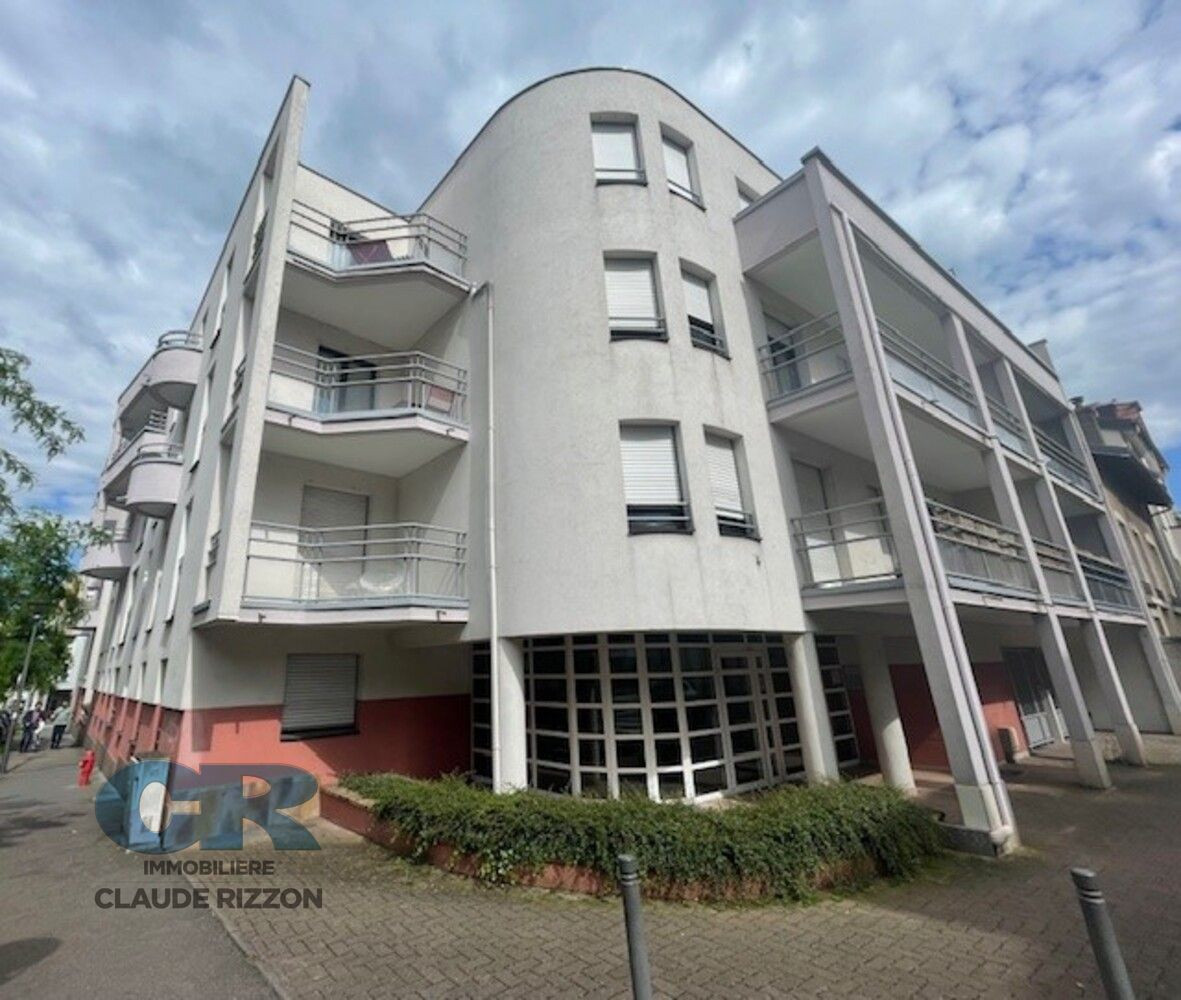 
                                                Vente
                                                 PLACE DES VOSGES - F2 à vendre