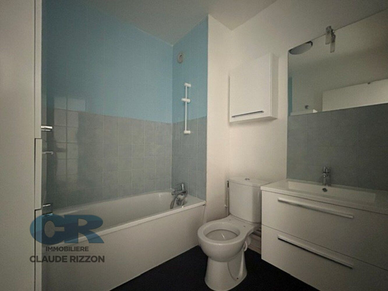 
                                                Vente
                                                 PLACE DES VOSGES - F2 à vendre