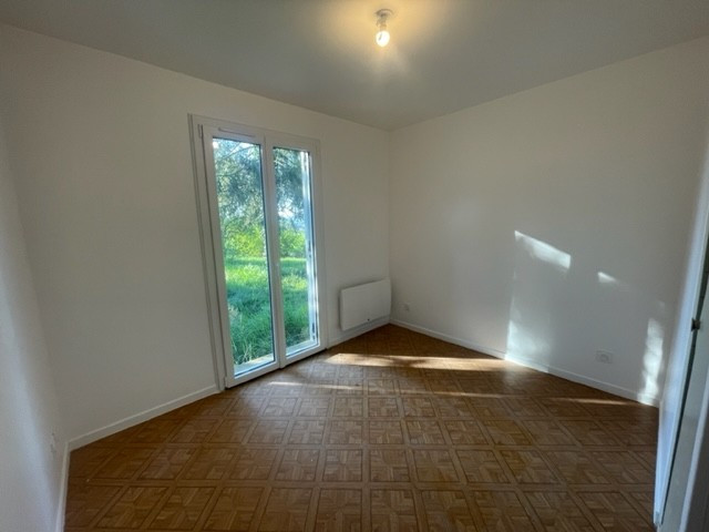 
                                                Location
                                                 PLAIN PIED 3 CHAMBRES