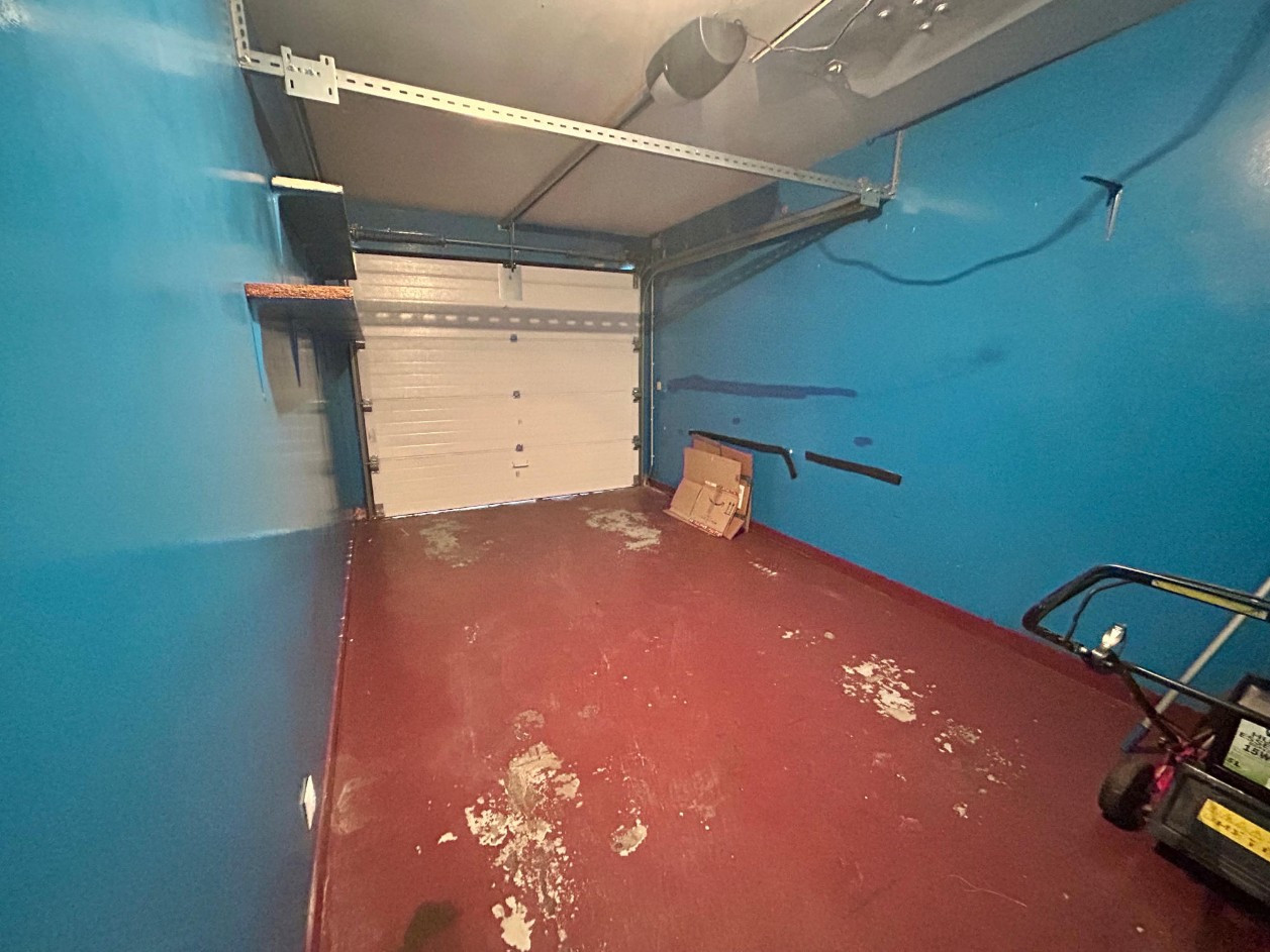 
                                                Location
                                                 plain-pied 3 chambres jardin garage