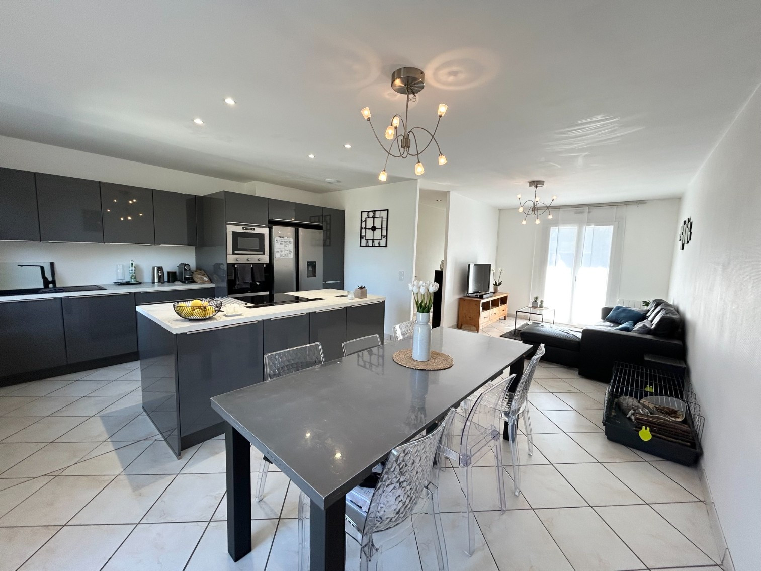 
                                                Vente
                                                 Plain Pied garage jardin 4 chambres