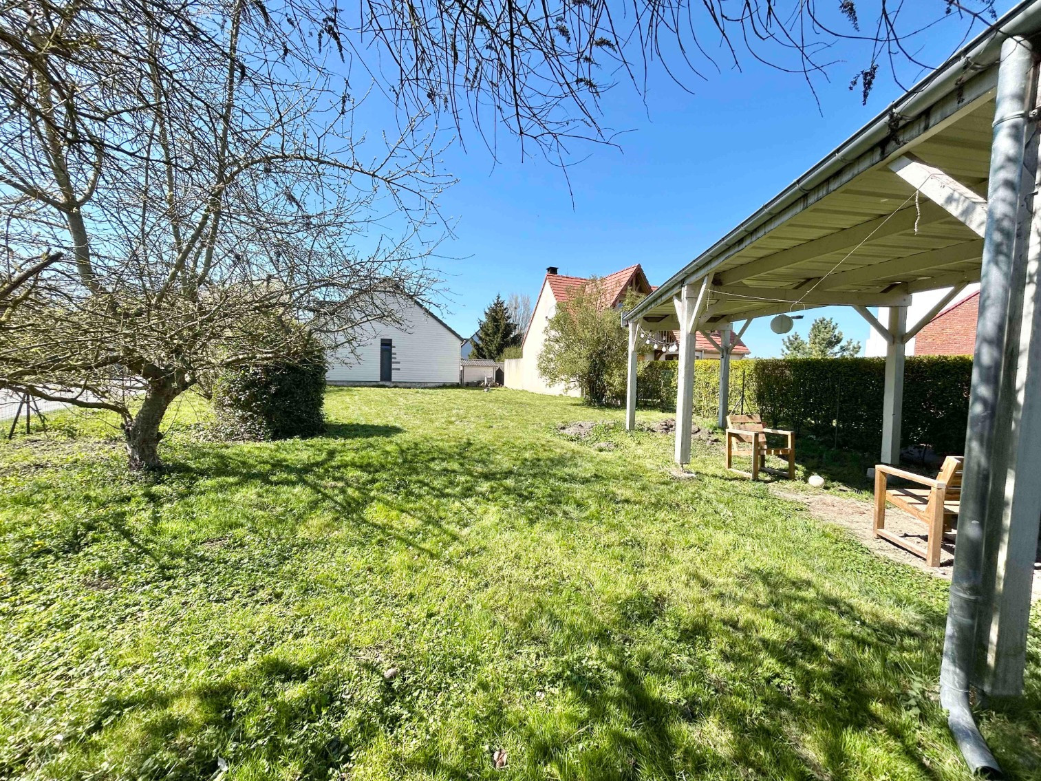
                                                Vente
                                                 Plain Pied garage jardin 4 chambres