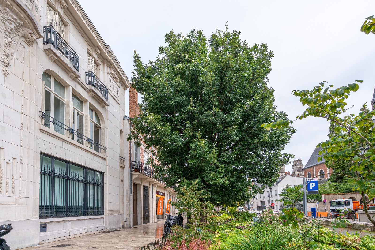 
                                                Vente
                                                 Plateau de bureaux de 400 m² à Orléans (45)