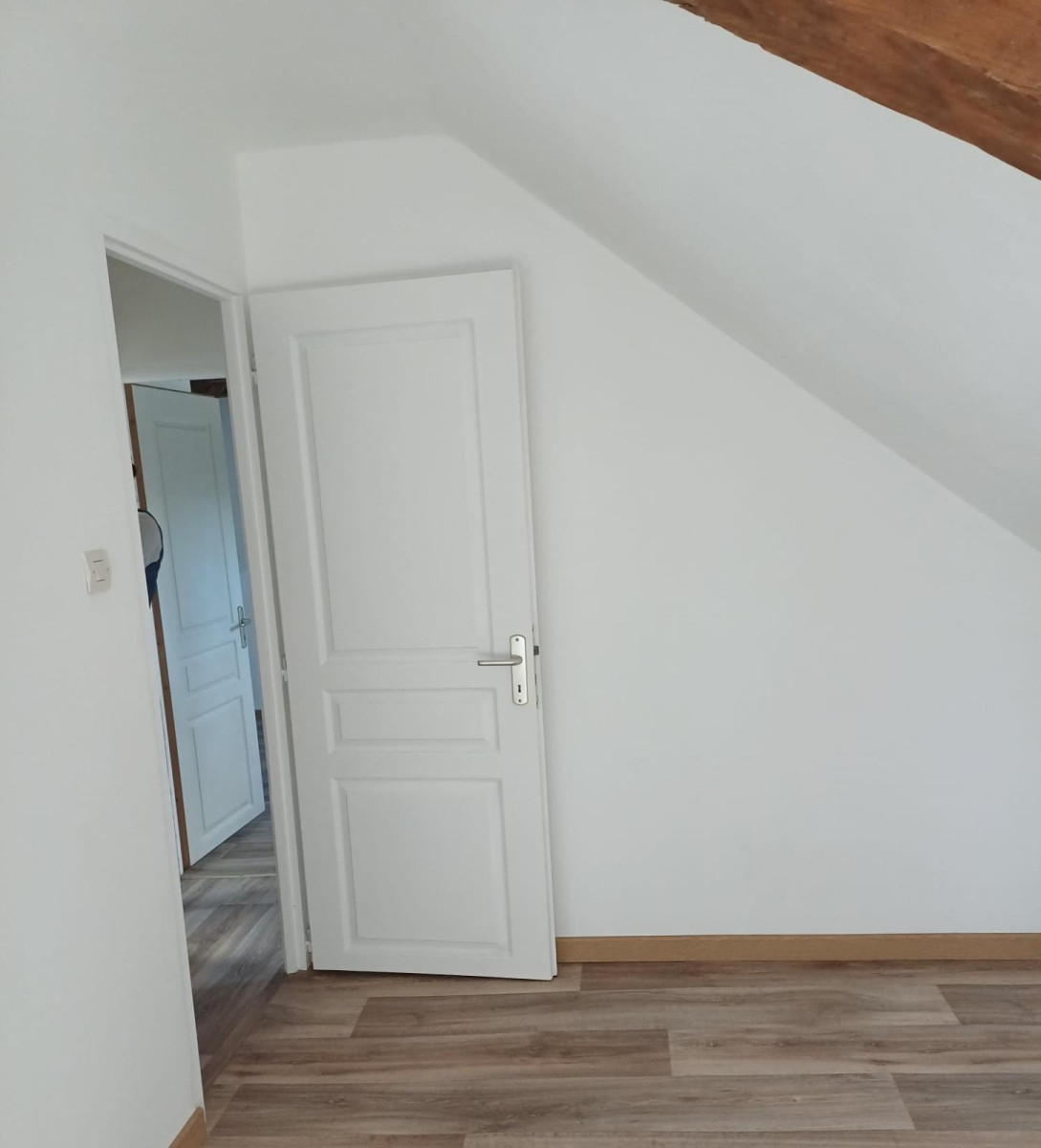 
                                                Location
                                                 Plein centre, bel appartement duplex lumineux