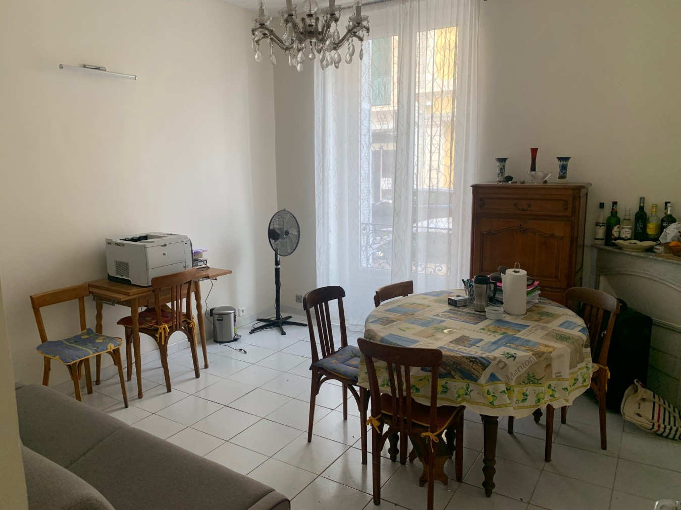 
                                                Vente
                                                 Plein Centre Menton  Petite Copropriété T3  58m²