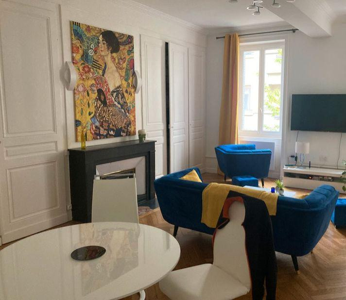 
                                                Colocation
                                                 Plein centre oullins