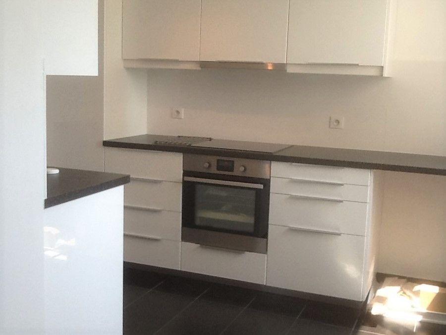 
                                                Location
                                                 Pont de Bezons T2, 66m2 F3 rénové, cuis. intégrée