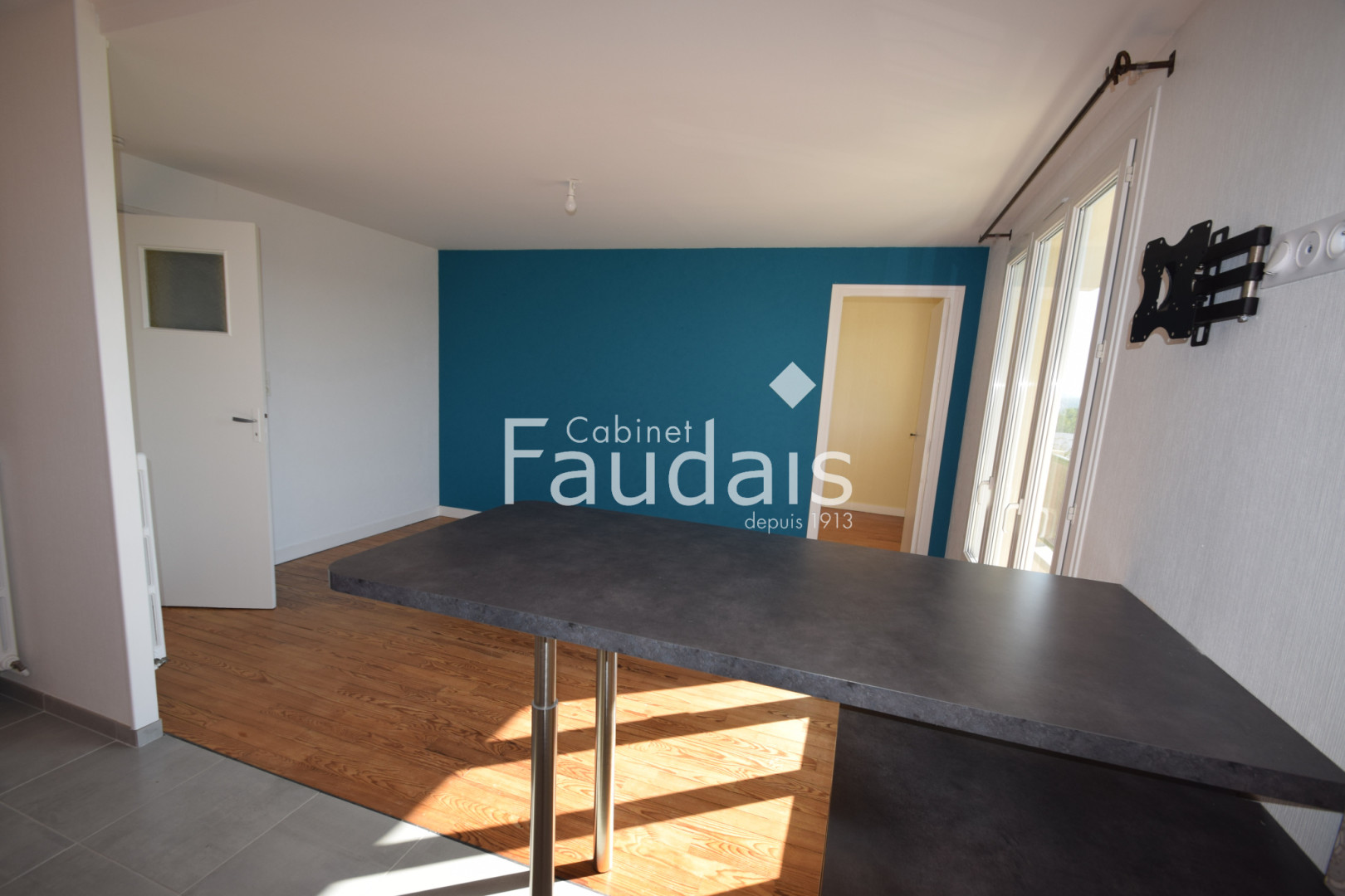 
                                                Location
                                                 PONT-HEBERT