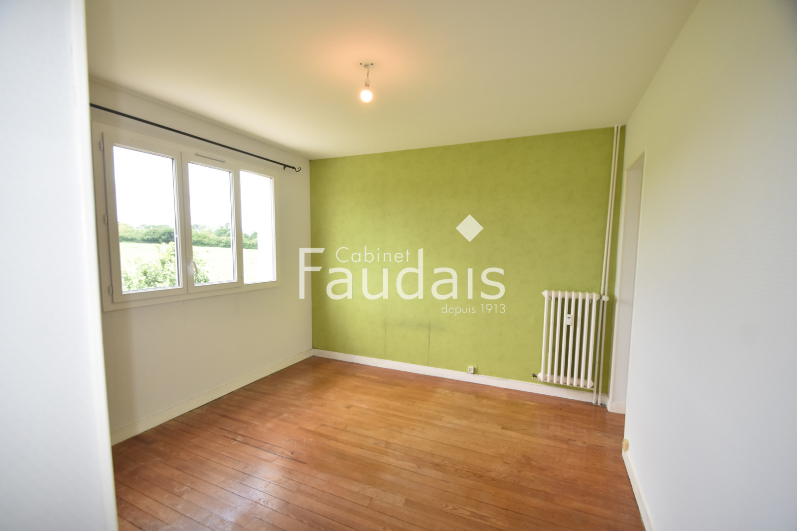 
                                                Location
                                                 PONT-HEBERT