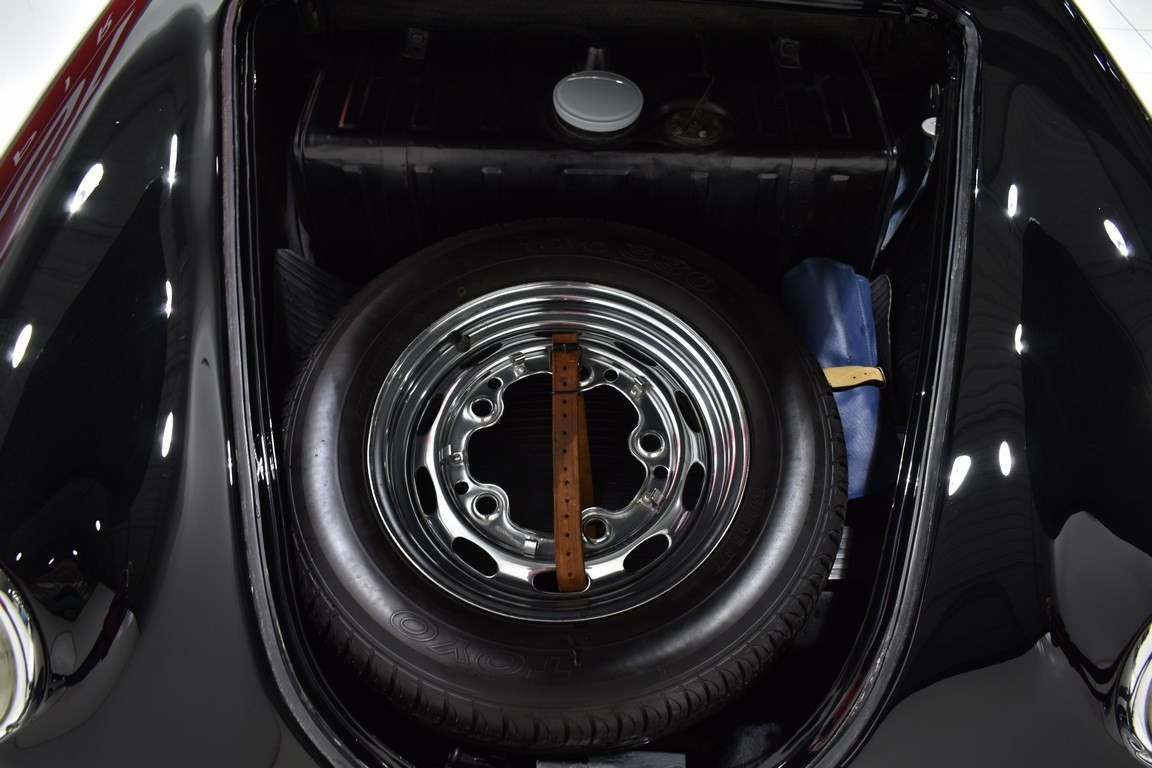 
                                                Voiture
                                                 PORSCHE 356 B T5 Cabriolet
