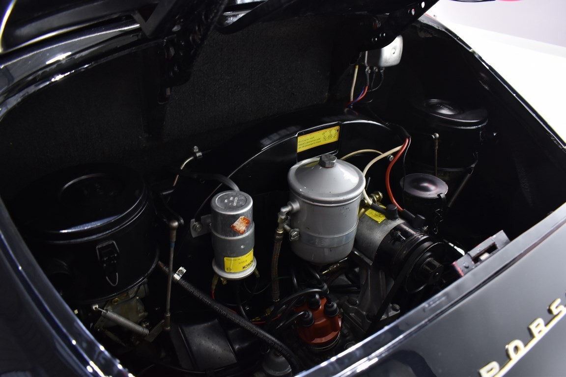 
                                                Voiture
                                                 PORSCHE 356 B T5 Cabriolet