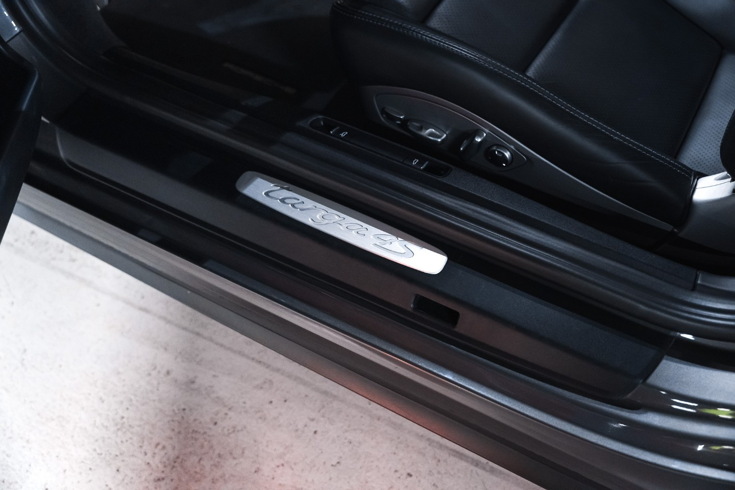 
                                                Voiture
                                                 Porsche 911 (991.2) Targa 4S PDK 3.0 420