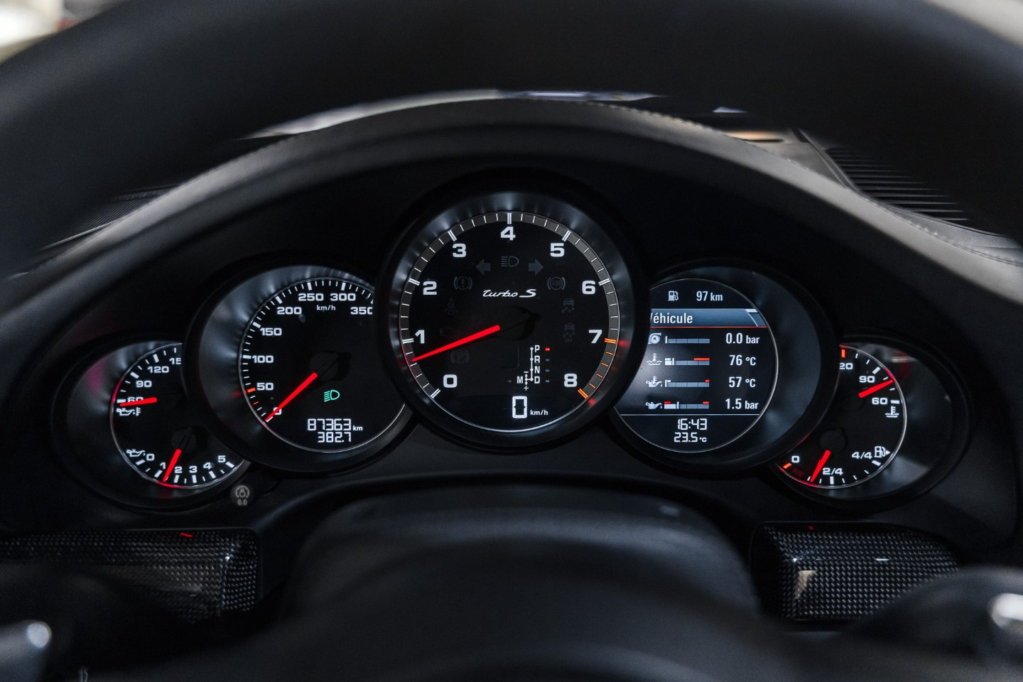 
                                                Voiture
                                                 Porsche 911 (991.2) Turbo S 3.8 580
