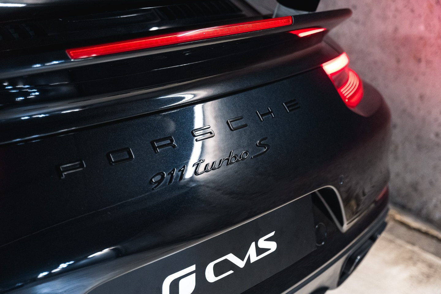 
                                                Voiture
                                                 Porsche 911 (991.2) Turbo S 3.8 580