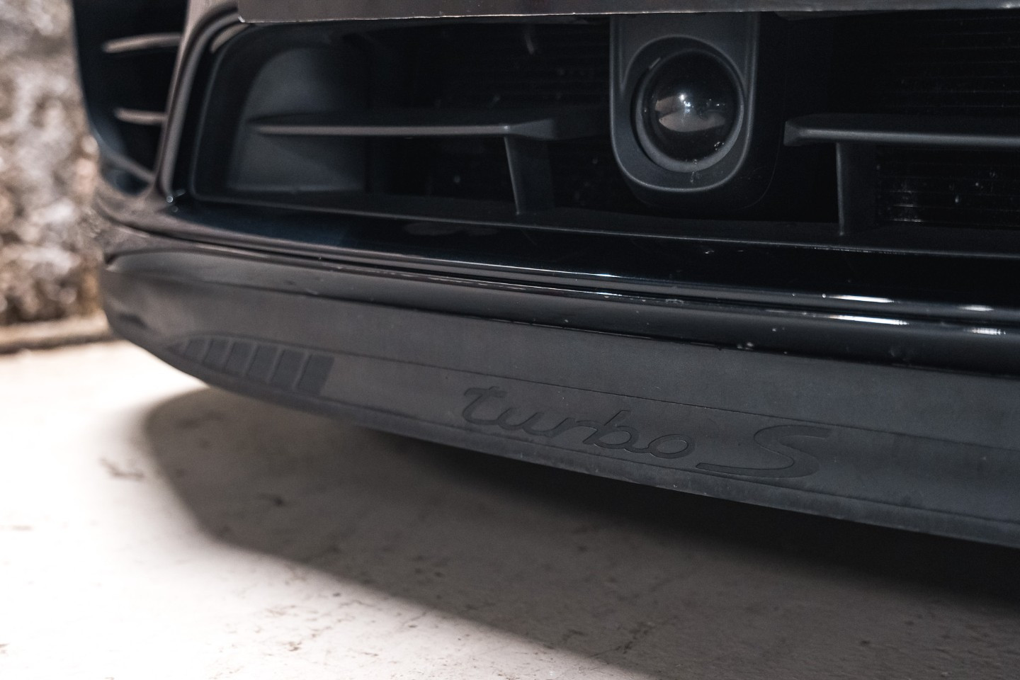 
                                                Voiture
                                                 Porsche 911 (991.2) Turbo S 3.8 580
