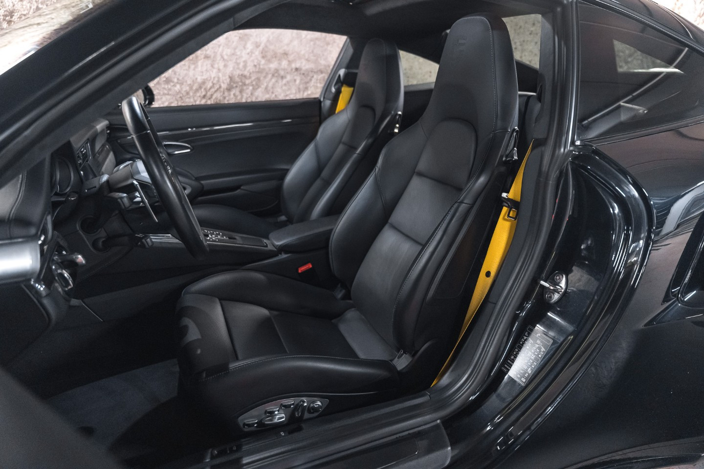 
                                                Voiture
                                                 Porsche 911 (991.2) Turbo S 3.8 580
