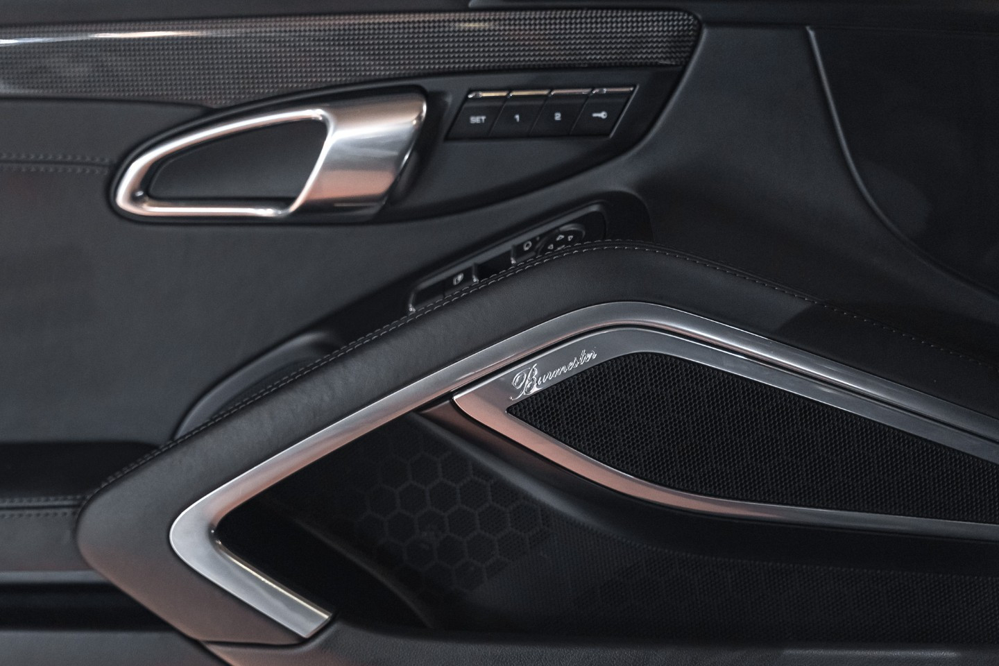 
                                                Voiture
                                                 Porsche 911 (991.2) Turbo S 3.8 580