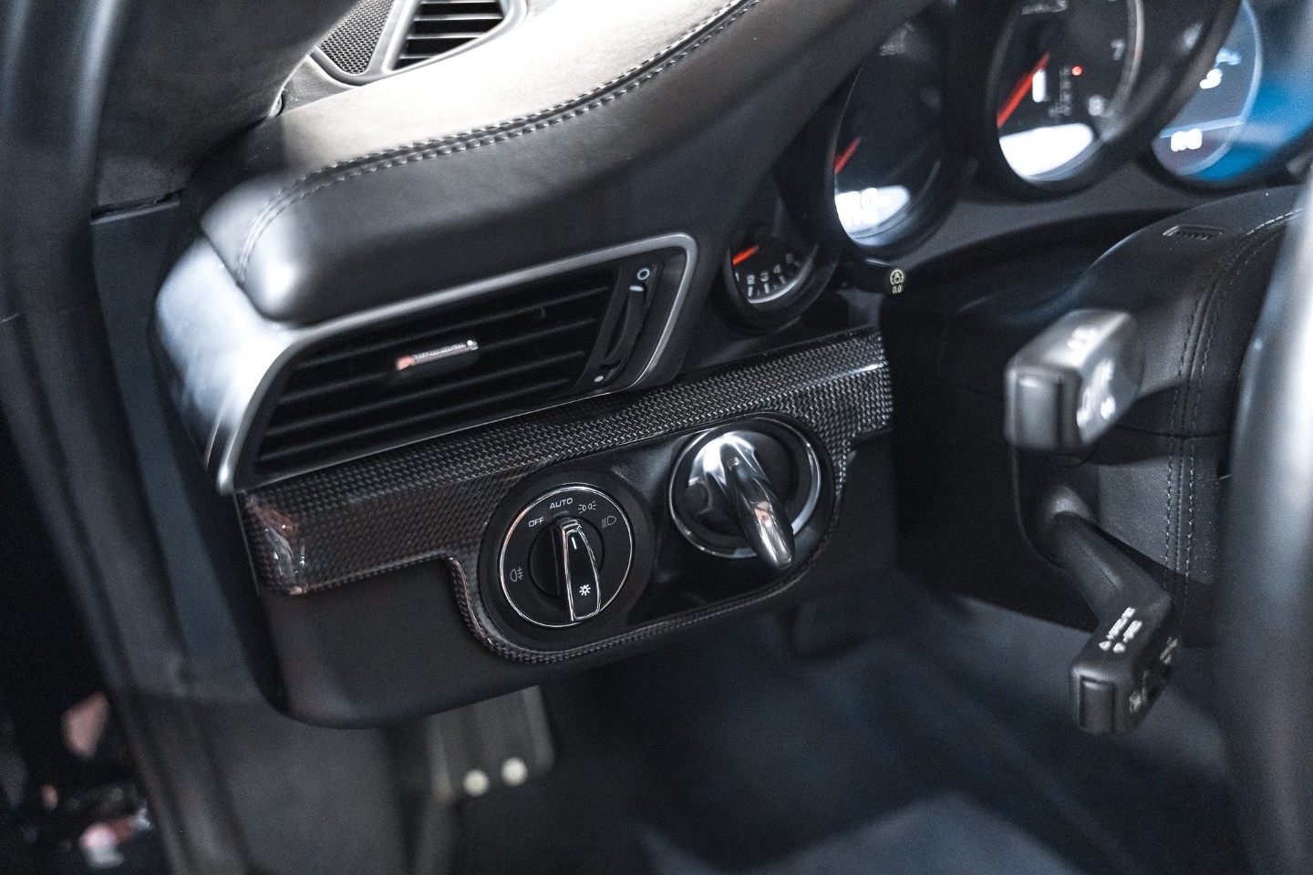 
                                                Voiture
                                                 Porsche 911 (991.2) Turbo S 3.8 580
