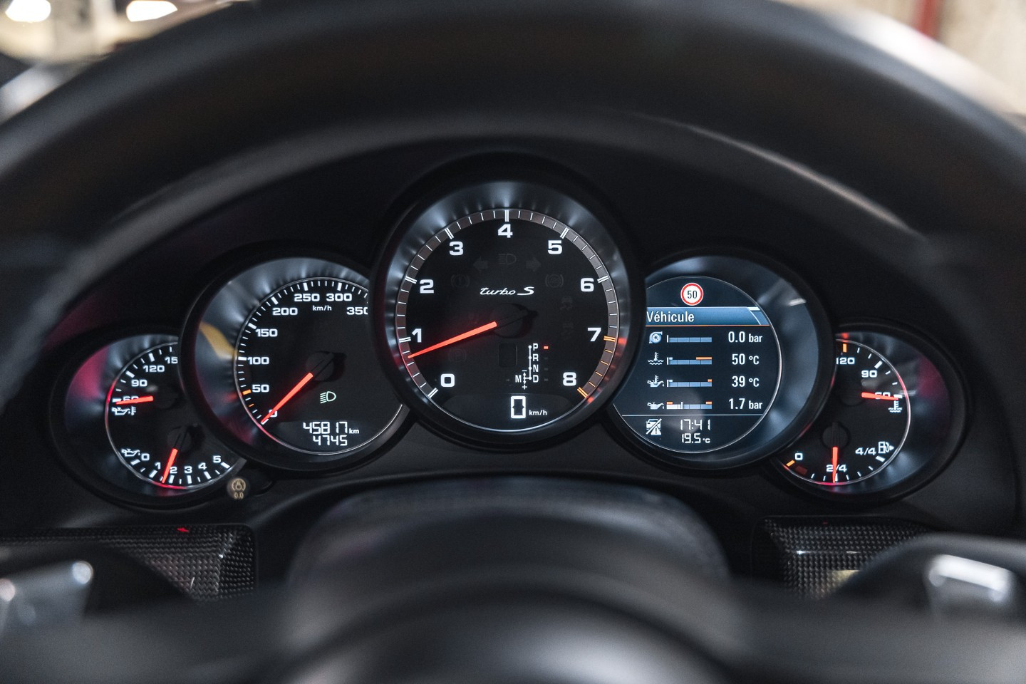 
                                                Voiture
                                                 Porsche 911 (991.2) Turbo S 3.8 580