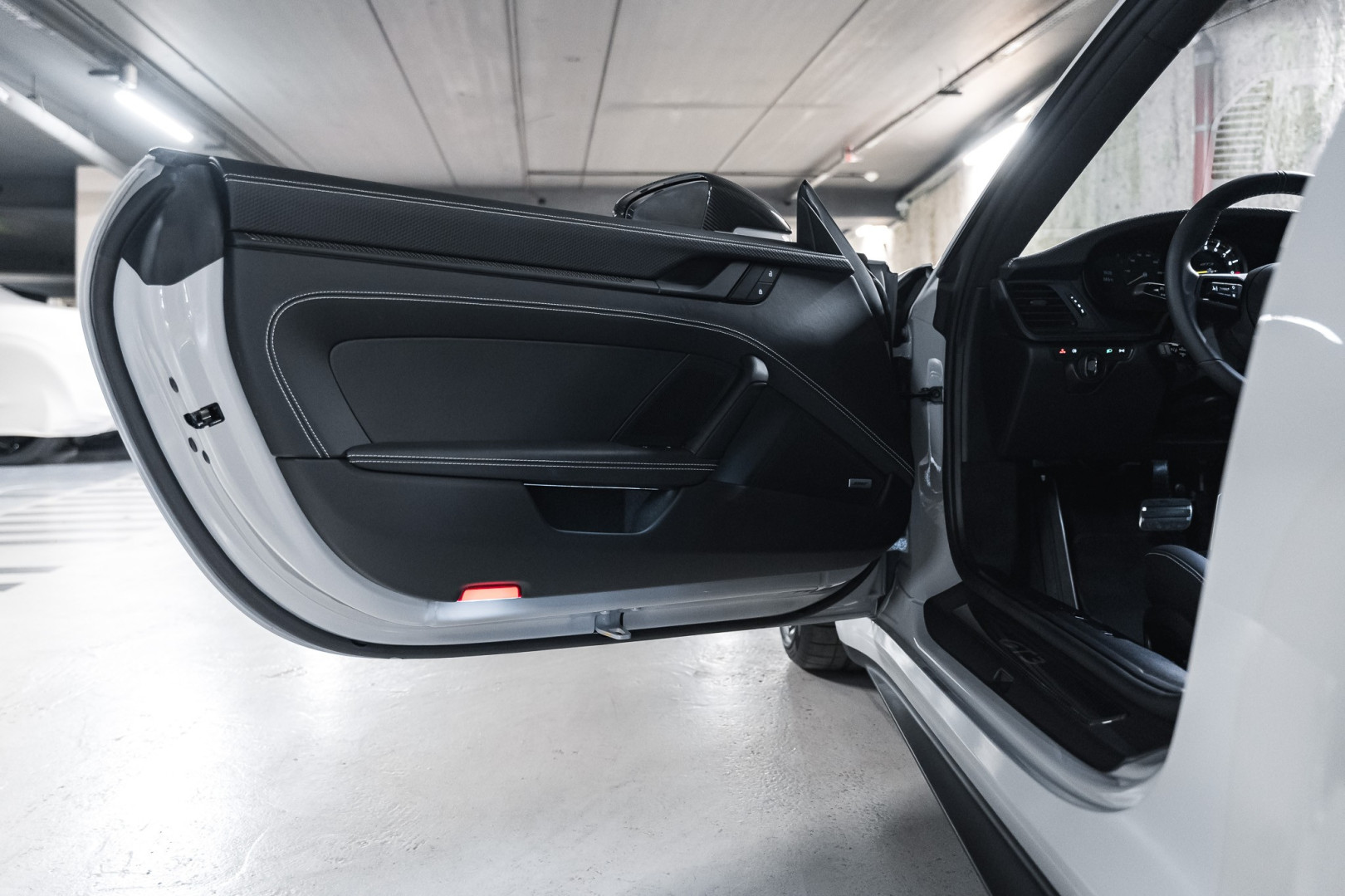 
                                                Voiture
                                                 Porsche 911 (992.1) GT3 Touring 4.0 510 PDK