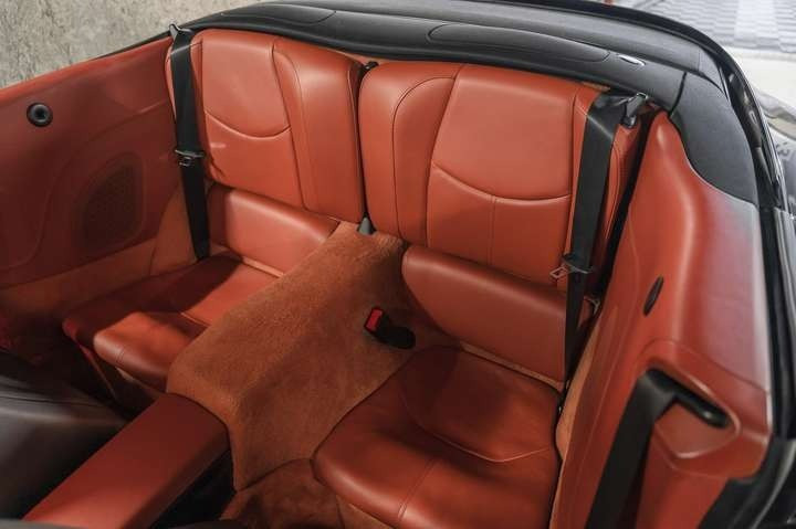 
                                                Voiture
                                                 Porsche 911 (997.2) Carrera 4