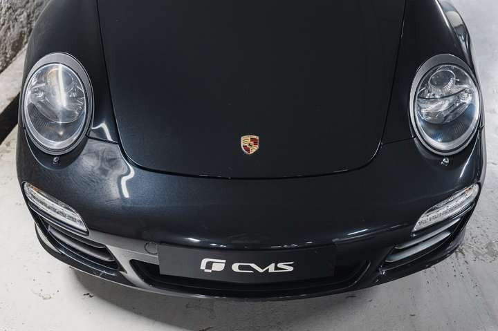 
                                                Voiture
                                                 Porsche 911 (997.2) Carrera 4