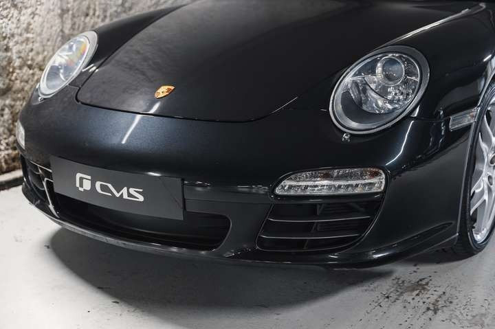
                                                Voiture
                                                 Porsche 911 (997.2) Carrera 4