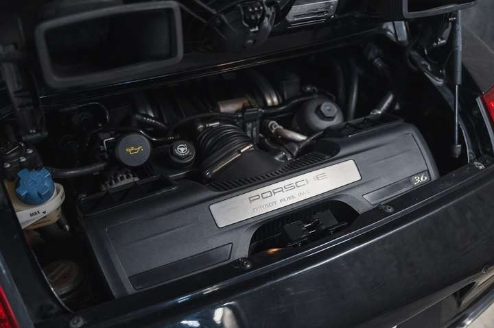 
                                                Voiture
                                                 Porsche 911 (997.2) Carrera 4