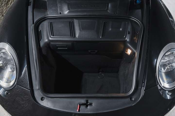 
                                                Voiture
                                                 Porsche 911 (997.2) Carrera 4