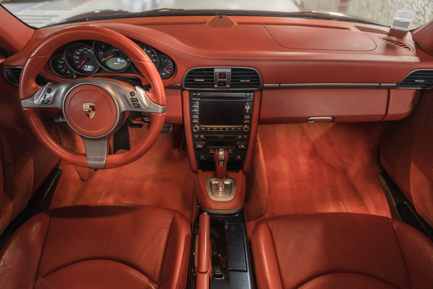 
                                                Voiture
                                                 Porsche 911 (997.2) Carrera 4