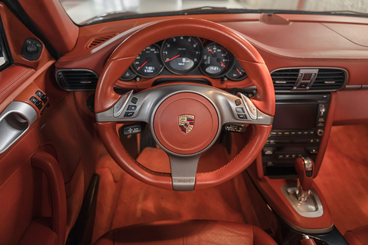 
                                                Voiture
                                                 Porsche 911 (997.2) Carrera 4