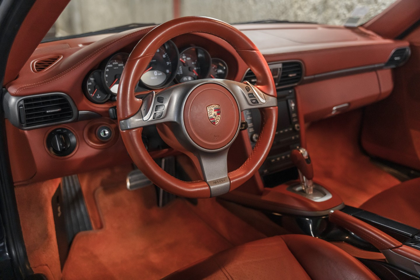 
                                                Voiture
                                                 Porsche 911 (997.2) Carrera 4