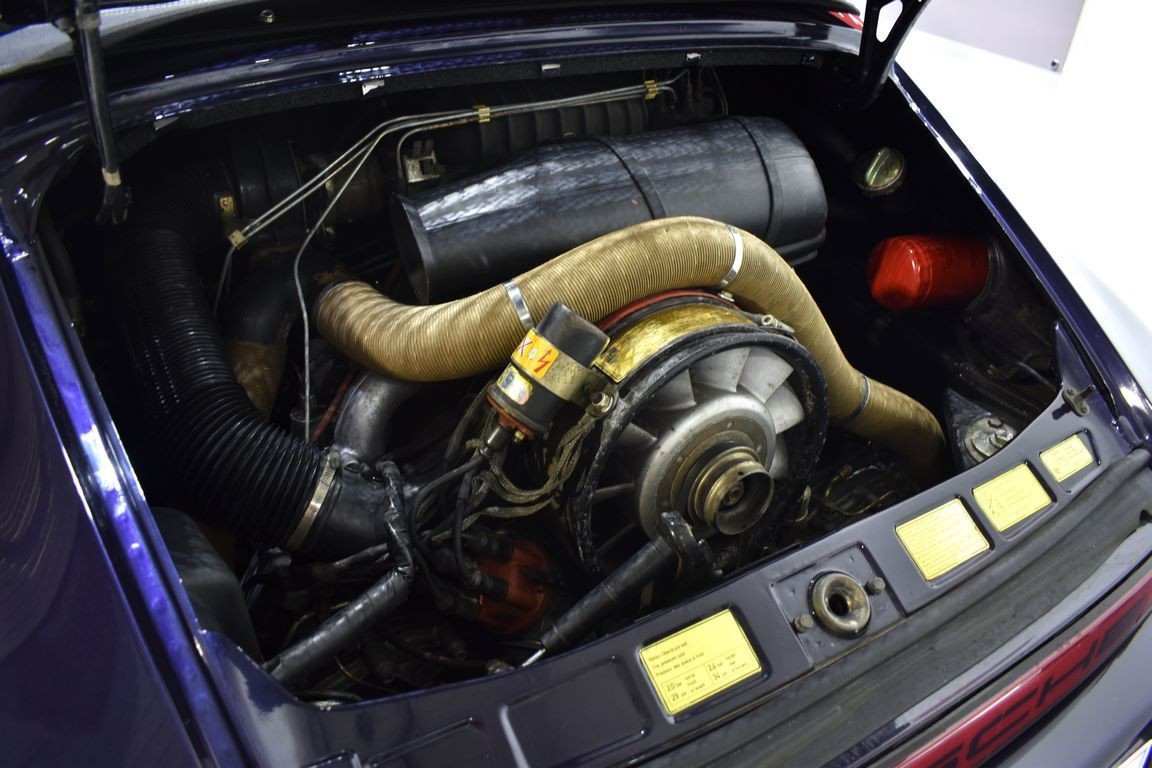 
                                                Voiture
                                                 PORSCHE 911 SC 3.0 Cabriolet