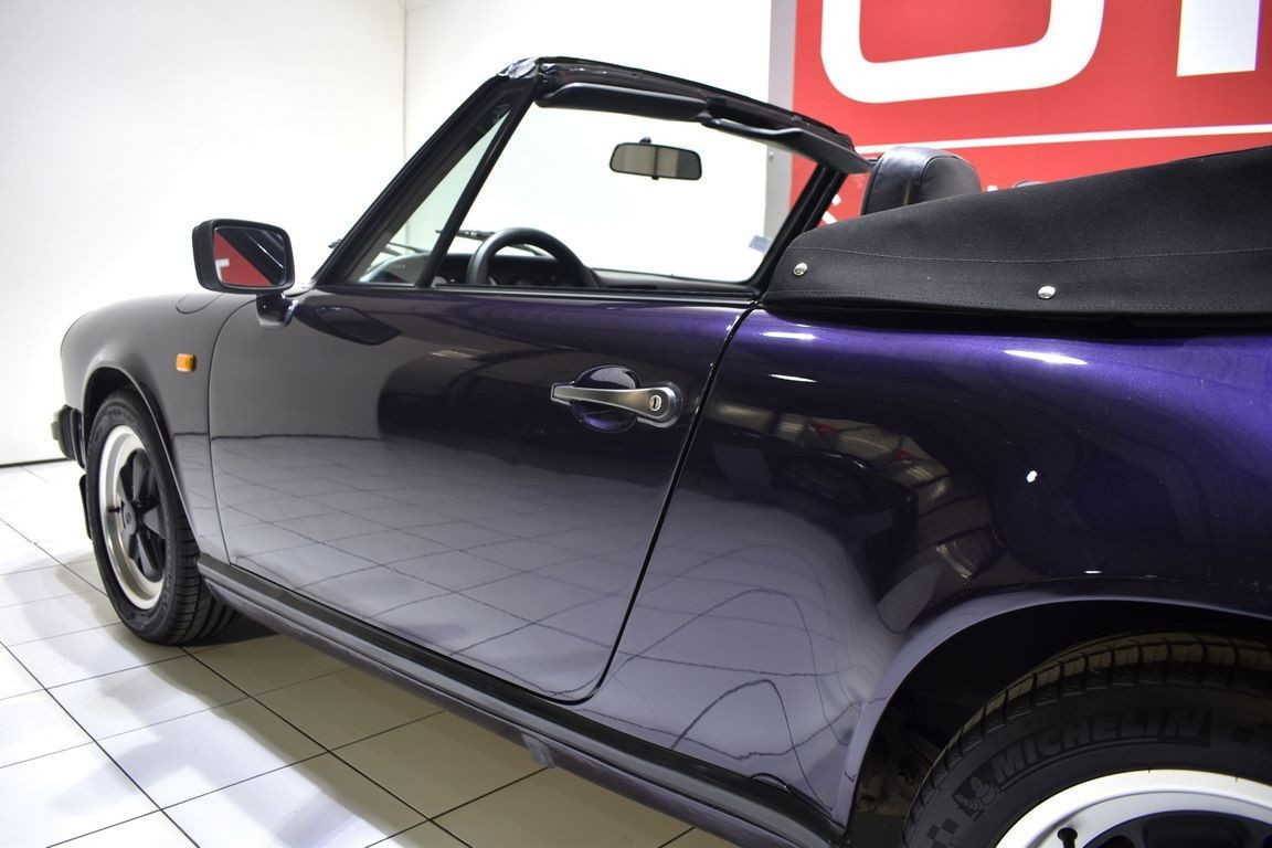 
                                                Voiture
                                                 PORSCHE 911 SC 3.0 Cabriolet