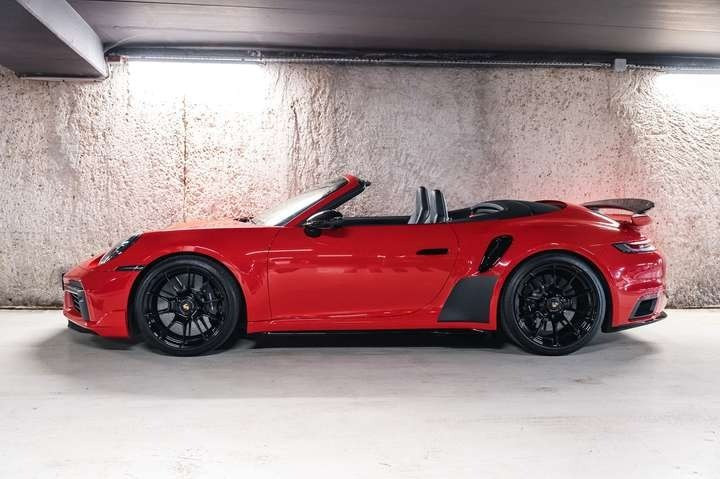 
                                                Voiture
                                                 Porsche 992 911 (992.1) Turbo S Cabriolet 3.8 650