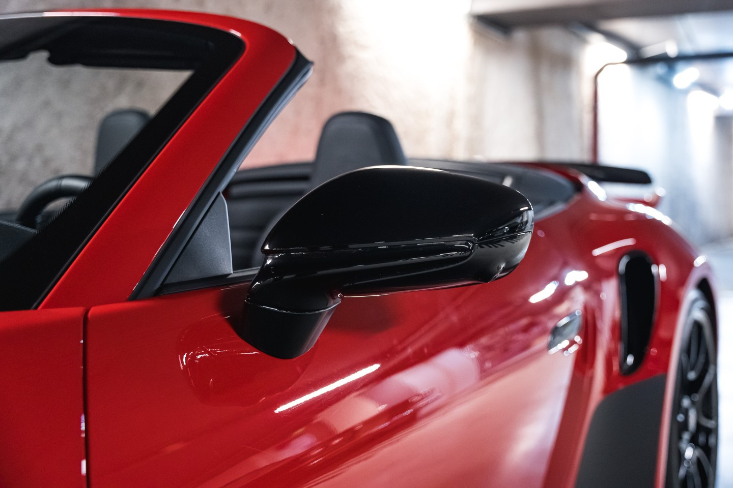 
                                                Voiture
                                                 Porsche 992 911 (992.1) Turbo S Cabriolet 3.8 650