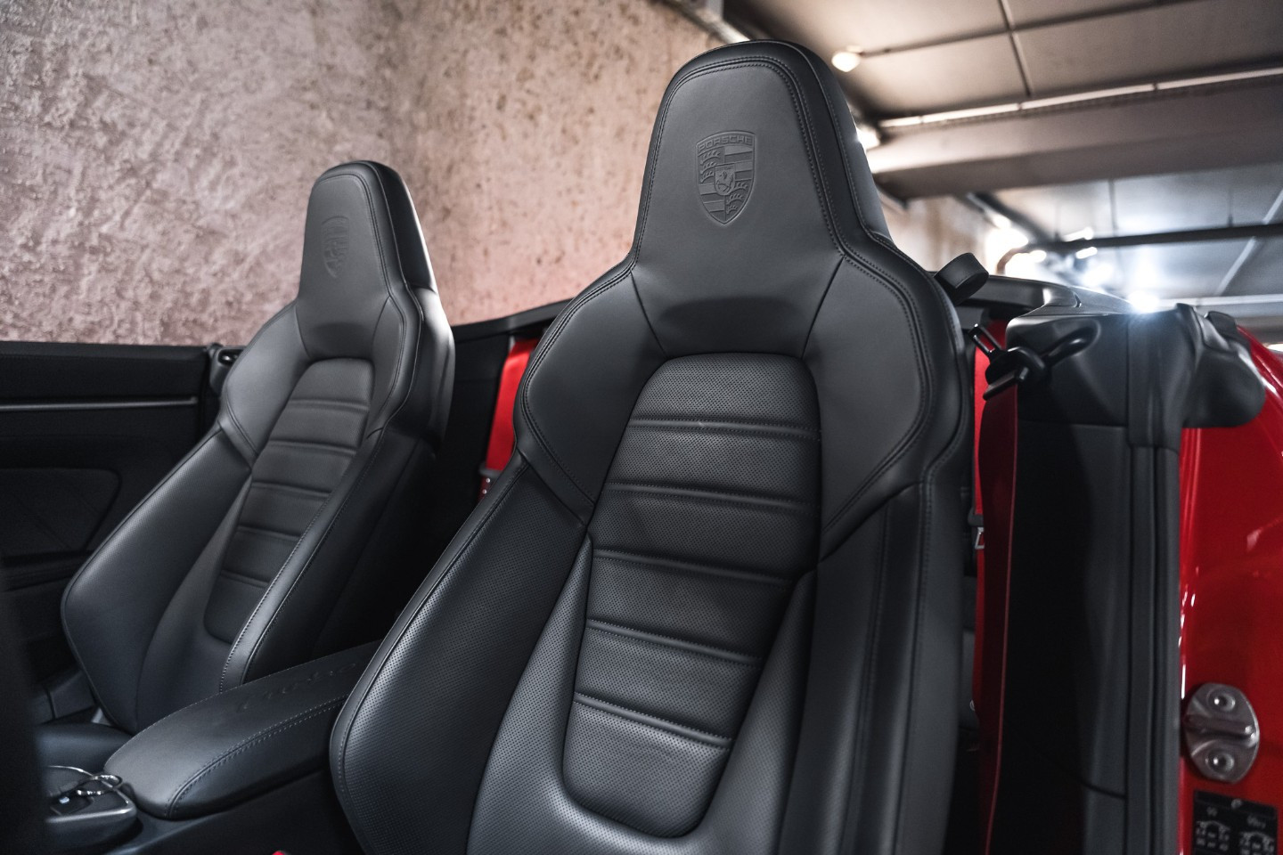 
                                                Voiture
                                                 Porsche 992 911 (992.1) Turbo S Cabriolet 3.8 650