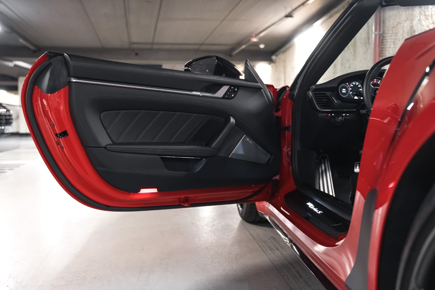
                                                Voiture
                                                 Porsche 992 911 (992.1) Turbo S Cabriolet 3.8 650