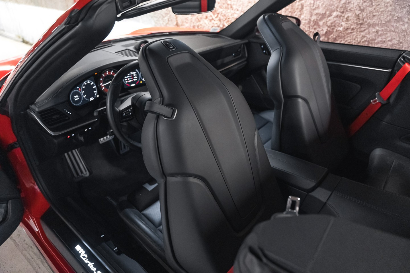 
                                                Voiture
                                                 Porsche 992 911 (992.1) Turbo S Cabriolet 3.8 650