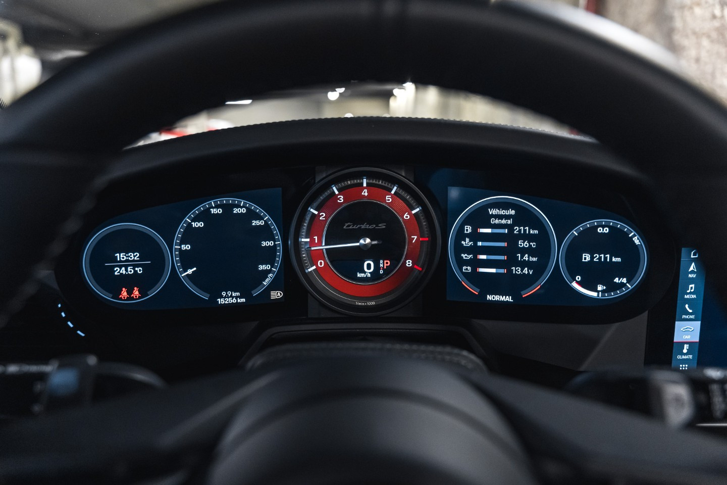 
                                                Voiture
                                                 Porsche 992 911 (992.1) Turbo S Cabriolet 3.8 650