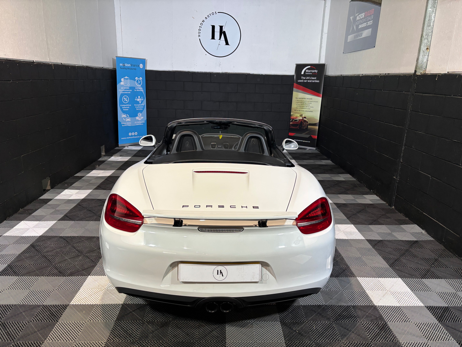 
                                                Voiture
                                                 Porsche Boxster / 718 Boxster Black Edition