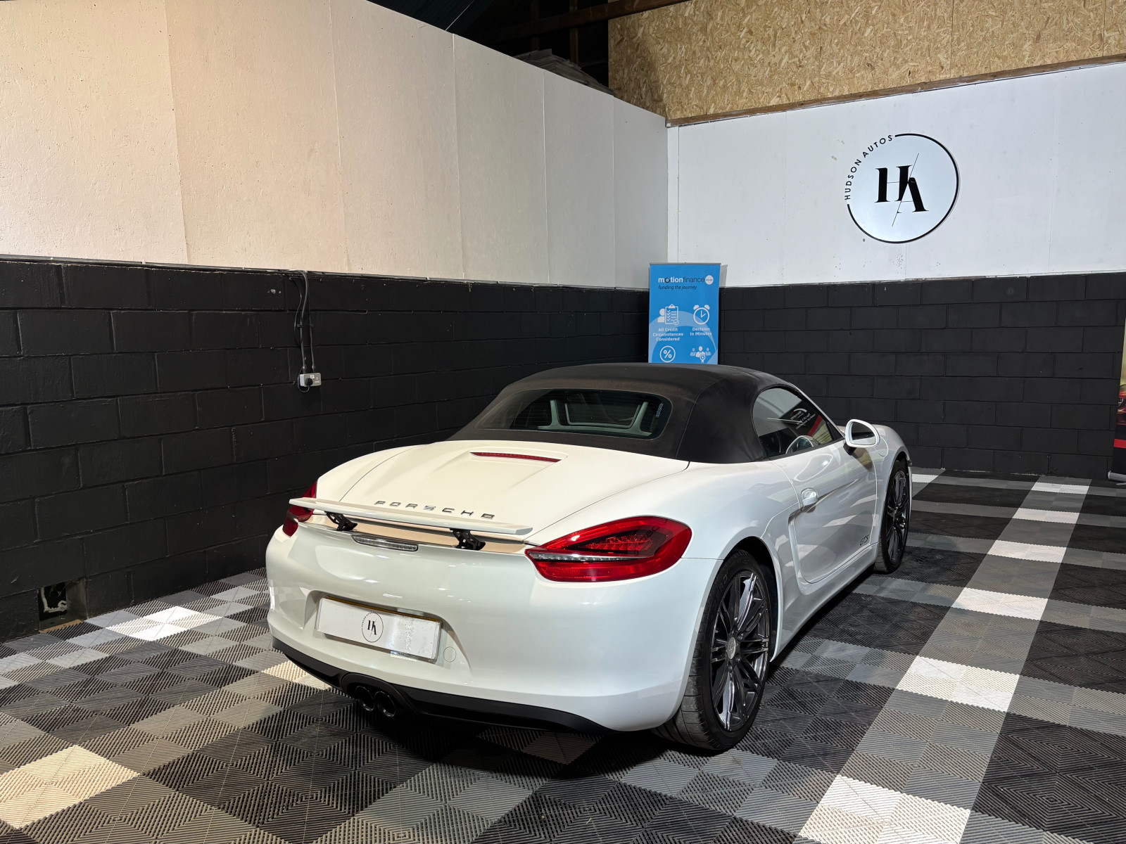 
                                                Voiture
                                                 Porsche Boxster / 718 Boxster Black Edition