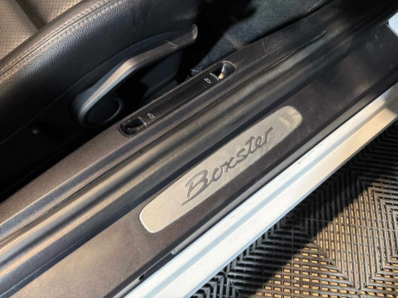 
                                                Voiture
                                                 Porsche Boxster / 718 Boxster Black Edition